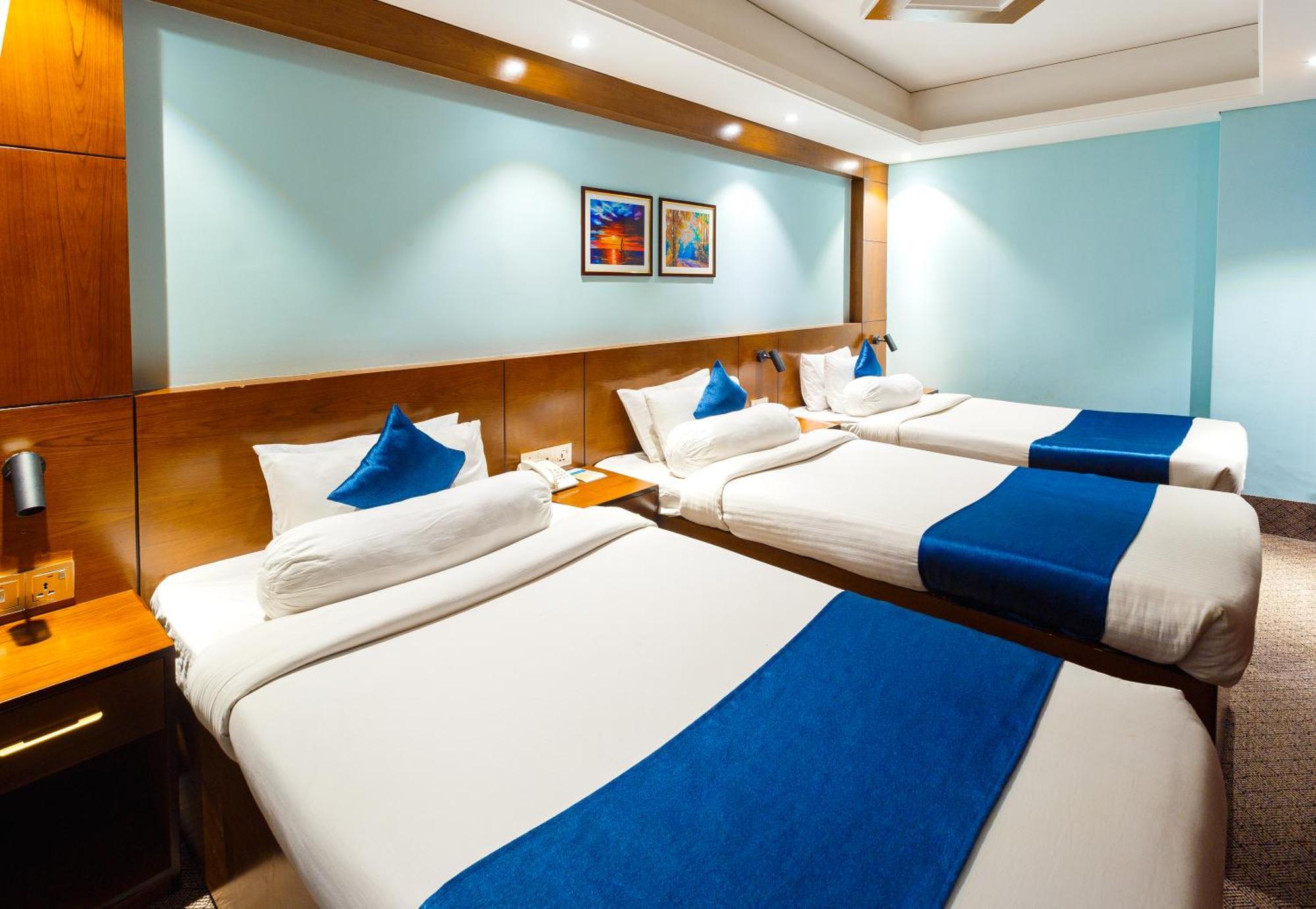 Hotel The Capital Ltd. Dhaka Esterno foto