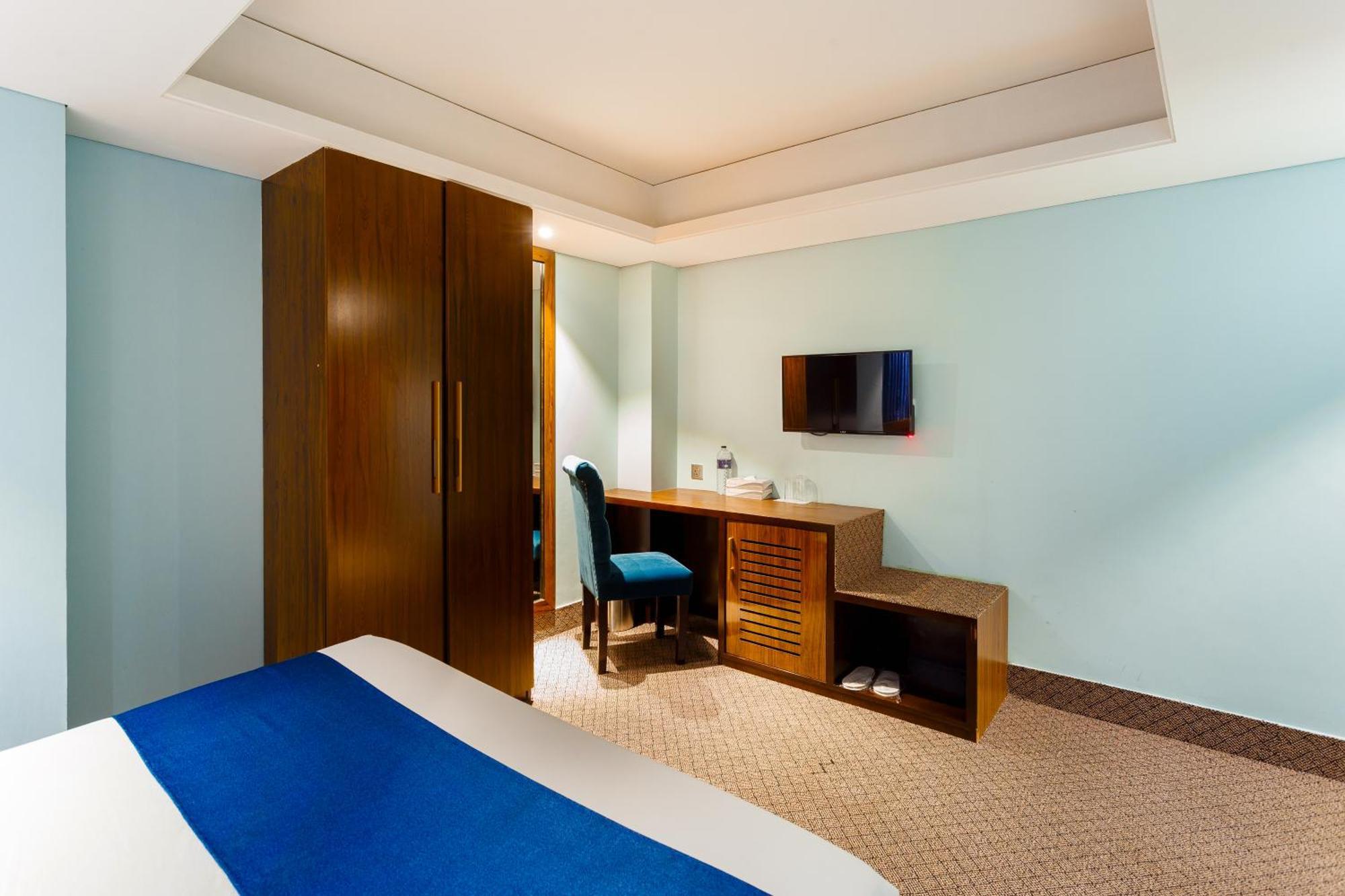 Hotel The Capital Ltd. Dhaka Esterno foto